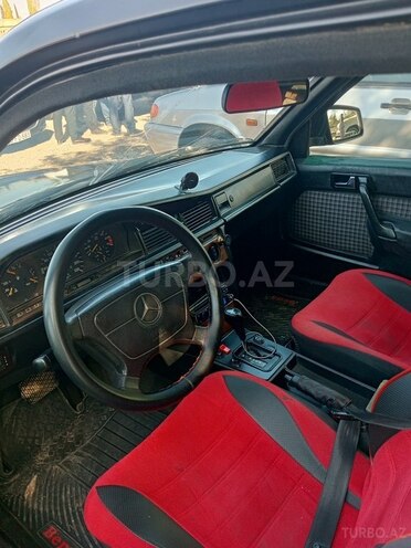 Mercedes 190 1992, 180,000 km - 2.0 l - Beyləqan