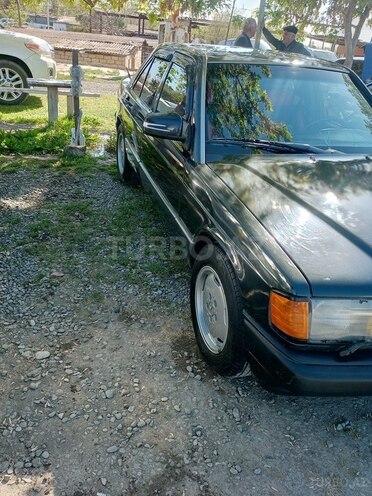 Mercedes 190 1992, 180,000 km - 2.0 l - Beyləqan