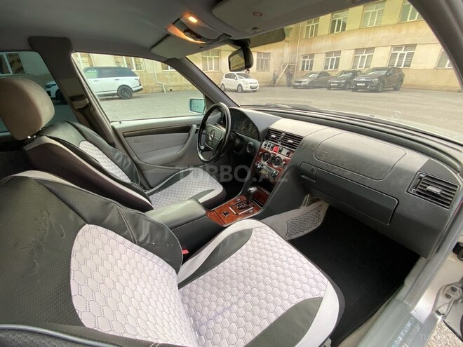Mercedes C 200 2000, 371,000 km - 2.0 l - Bakı
