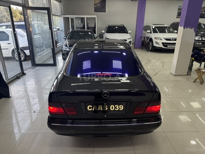 Mercedes E 240 2000, 285,000 km - 2.4 l - Sumqayıt