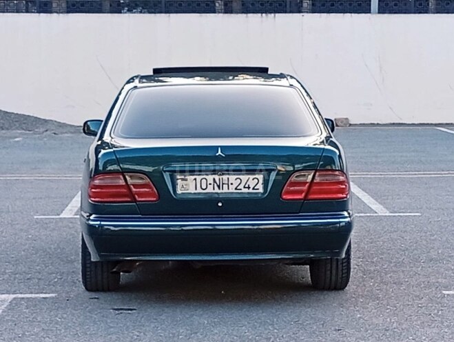 Mercedes E 240 2000, 290,000 km - 2.4 l - Bakı