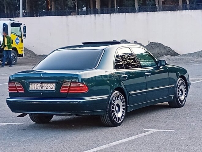 Mercedes E 240 2000, 290,000 km - 2.4 l - Bakı