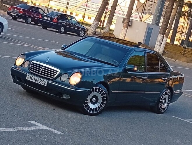 Mercedes E 240 2000, 290,000 km - 2.4 l - Bakı
