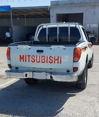 Mitsubishi L200 2007, 303,000 km - 2.5 l - Bakı