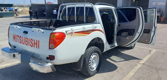 Mitsubishi L200 2007, 303,000 km - 2.5 l - Bakı