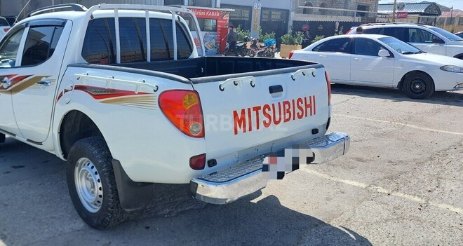 Mitsubishi L200 2007, 303,000 km - 2.5 l - Bakı