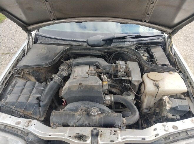Mercedes C 220 1993, 462,056 km - 2.2 л - Quba