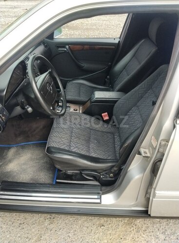 Mercedes C 220 1993, 462,056 km - 2.2 л - Quba