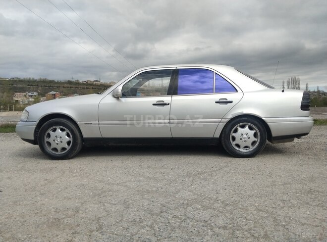 Mercedes C 220 1993, 462,056 km - 2.2 л - Quba
