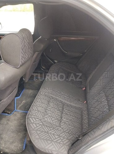 Mercedes C 220 1993, 462,056 km - 2.2 л - Quba