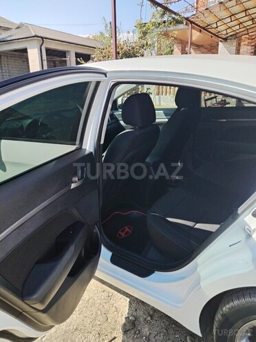 Hyundai Elantra 2018, 81,912 km - 2.0 l - Bakı