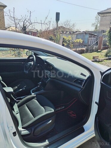 Hyundai Elantra 2018, 81,912 km - 2.0 l - Bakı