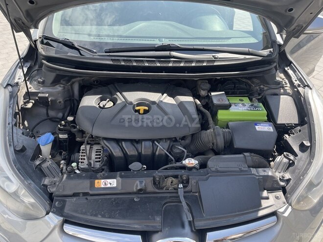 Hyundai Elantra 2015, 181,856 km - 1.8 l - Bakı