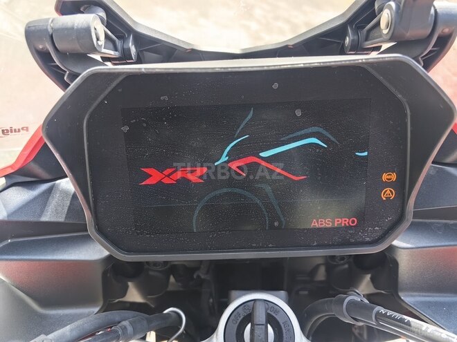 BMW F 900 XR-4