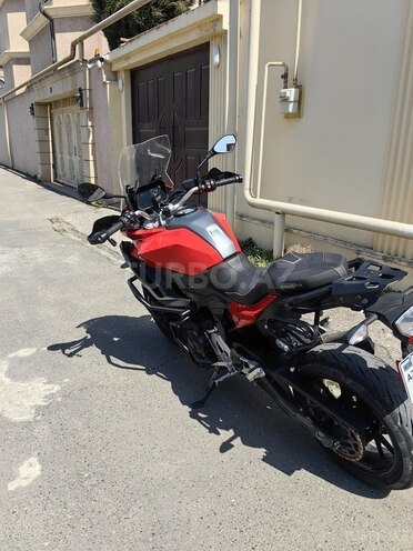 BMW F 900 XR-9