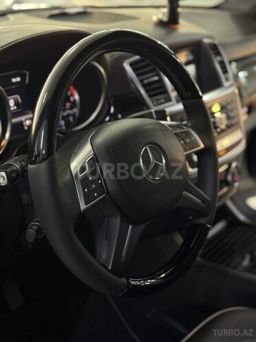 Mercedes GL 550 2013, 186,800 km - 5.5 l - Sumqayıt