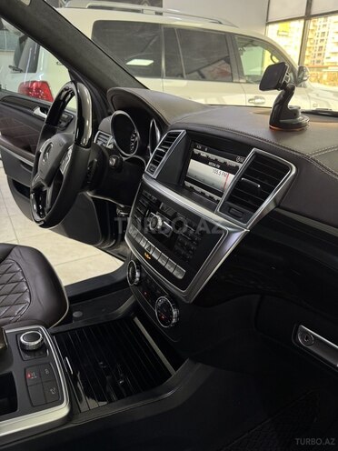 Mercedes GL 550 2013, 186,800 km - 5.5 l - Sumqayıt