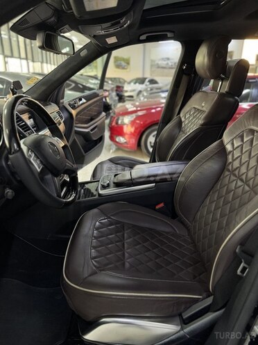 Mercedes GL 550 2013, 186,800 km - 5.5 l - Sumqayıt
