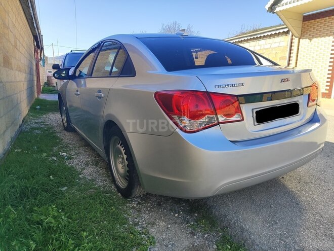 Chevrolet Cruze-4