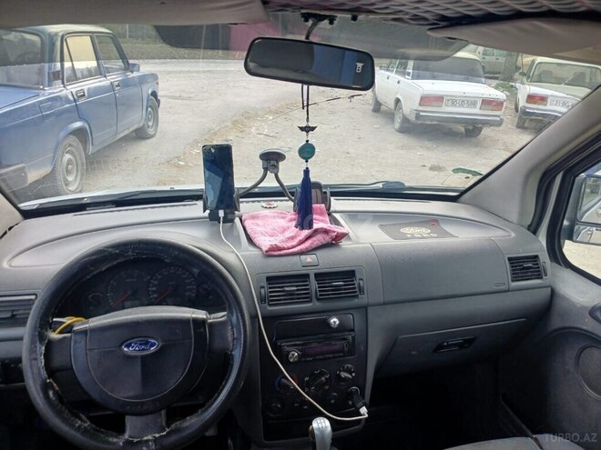 Ford Tourneo Connect 2003, 98,000 km - 1.8 l - İsmayıllı