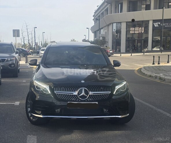 Mercedes GLC 300 4MATIC Coupe 2019, 68,600 km - 2.0 l - Bakı