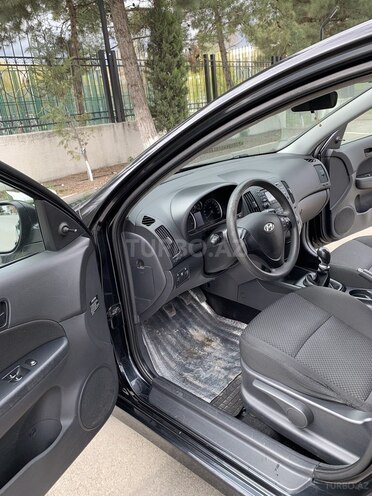 Hyundai i30 2011, 265,657 km - 1.6 л - Quba