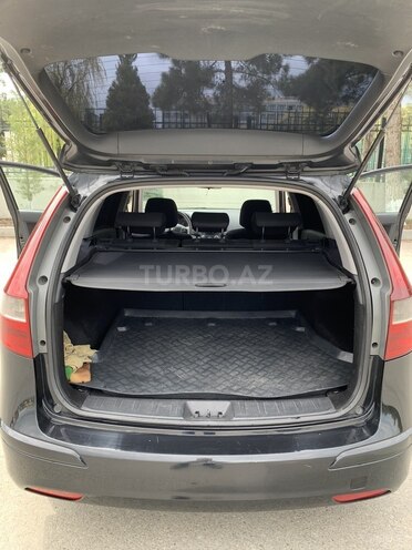 Hyundai i30 2011, 265,657 km - 1.6 л - Quba