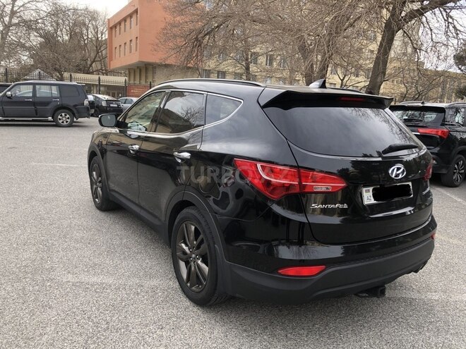 Hyundai Santa Fe-5