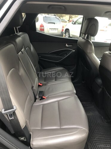 Hyundai Santa Fe-8