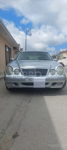 Mercedes E 240 2001, 450,000 km - 2.4 l - Şamaxı
