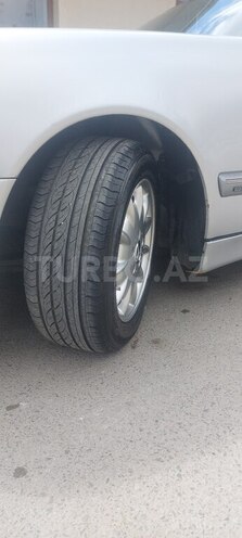 Mercedes E 240 2001, 450,000 km - 2.4 l - Şamaxı