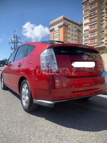 Toyota Prius-4