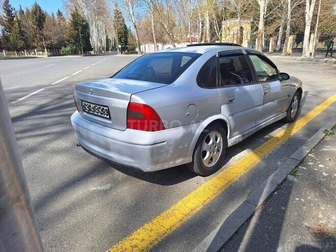 Opel Vectra 1999, 440,000 km - 2.0 l - Mingəçevir