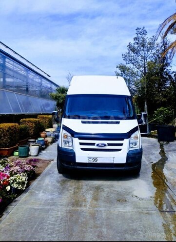 Ford Transit-1