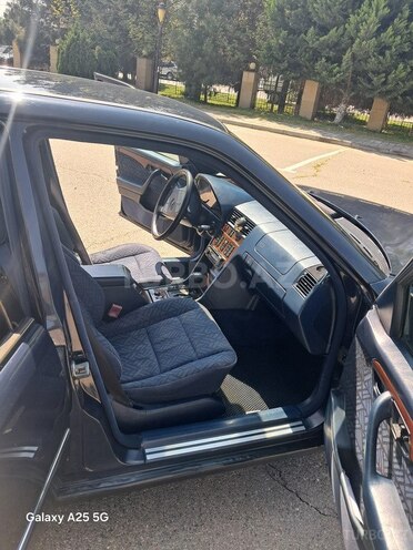 Mercedes C 200 1995, 330,028 km - 2.0 l - Saatlı
