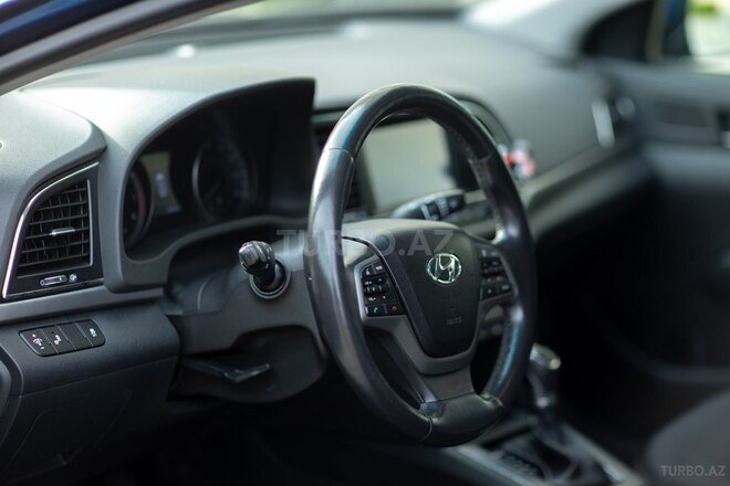 Hyundai Elantra 2017, 102,998 km - 2.0 l - Bakı