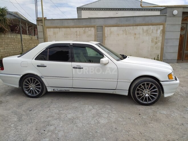 Mercedes C 230 2000, 218,000 km - 2.3 l - Bakı