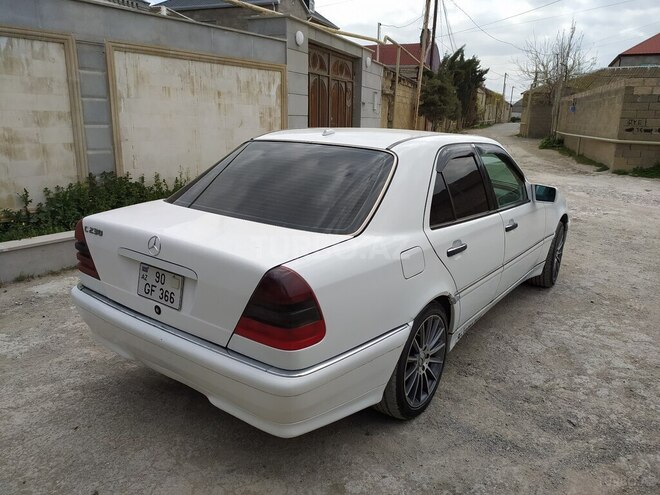 Mercedes C 230 2000, 218,000 km - 2.3 l - Bakı