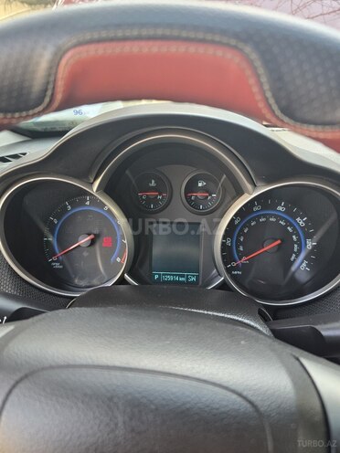 Chevrolet Cruze 2015, 126,000 km - 1.4 l - Salyan