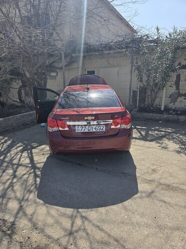 Chevrolet Cruze 2015, 126,000 km - 1.4 l - Salyan