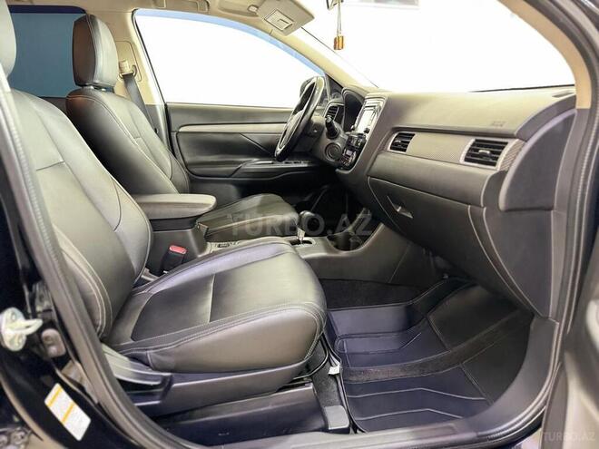 Mitsubishi Outlander 2016, 110,000 km - 2.4 l - Bakı