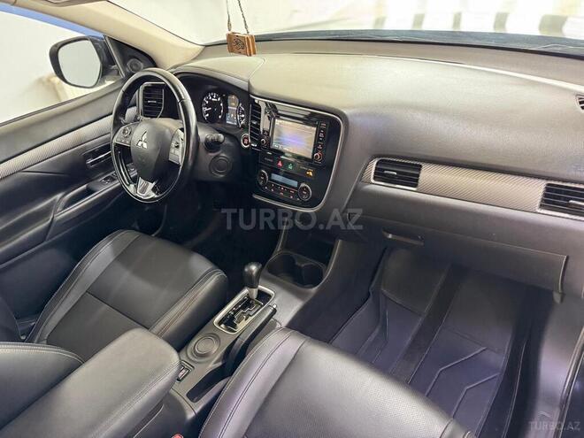 Mitsubishi Outlander 2016, 110,000 km - 2.4 l - Bakı