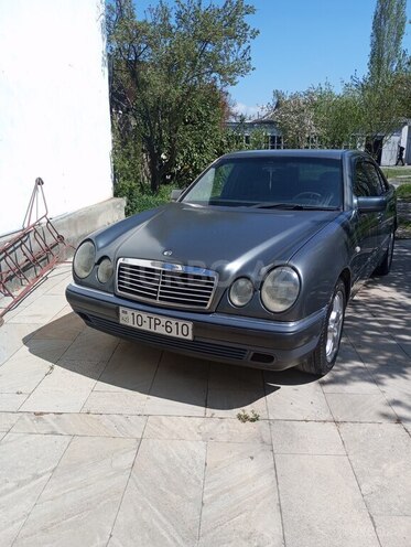 Mercedes E 280 1997, 250,000 km - 2.8 l - Bakı
