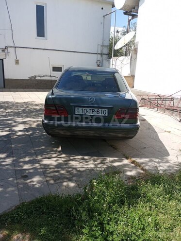 Mercedes E 280 1997, 250,000 km - 2.8 l - Bakı