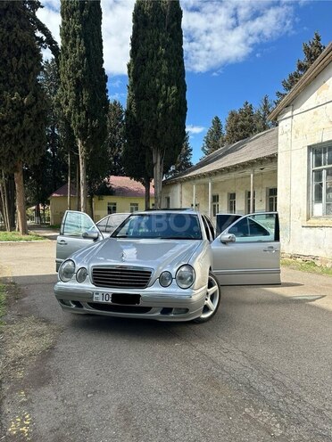 Mercedes E 320 2000, 280,000 km - 3.2 l - Tovuz