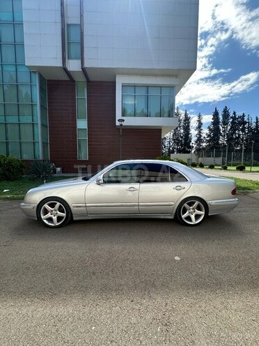 Mercedes E 320 2000, 280,000 km - 3.2 l - Tovuz