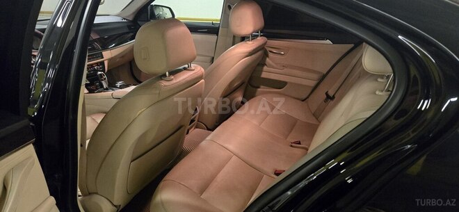 BMW 528 2015, 275,000 km - 2.0 l - Gəncə