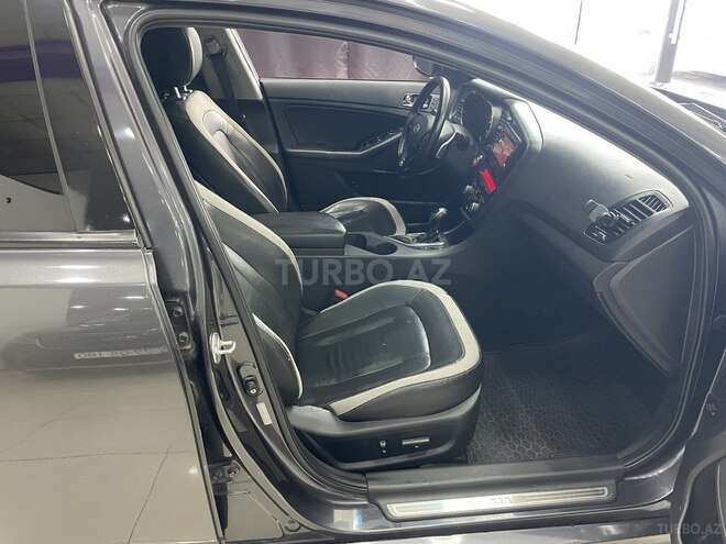Kia Optima-4