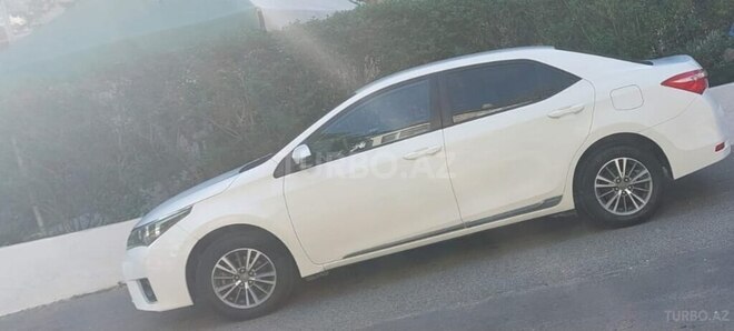 Toyota Corolla 2014, 200,000 km - 1.6 l - Bakı