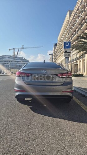 Hyundai Avante 2017, 173,000 km - 1.6 л - Bakı